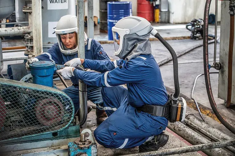 draeger-x-plore-8000-helmets-headpieces-for-papr-and-air-line-systems-3-2-D-104-2023